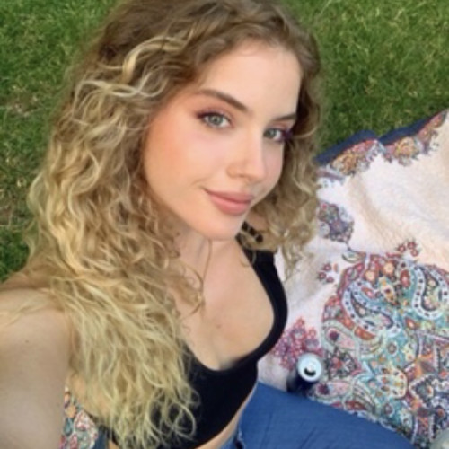 Dahlia  E. profile photo