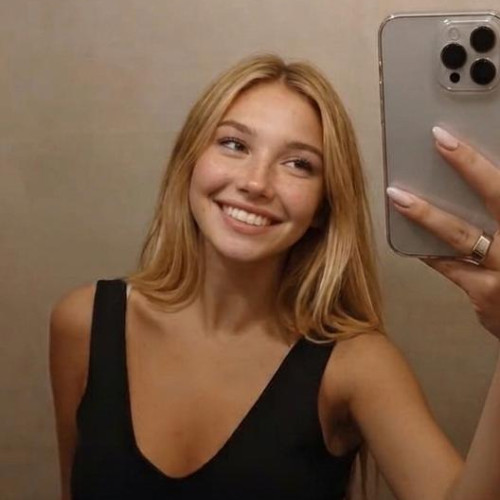 Chloe E. profile photo