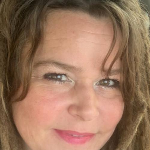 Bee M. profile photo