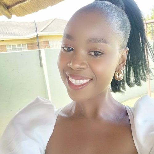 Lelo M.