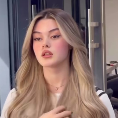Hande H. profile photo