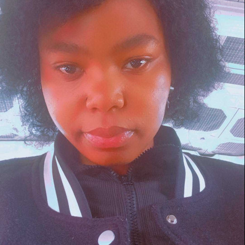 Yvone F. profile photo