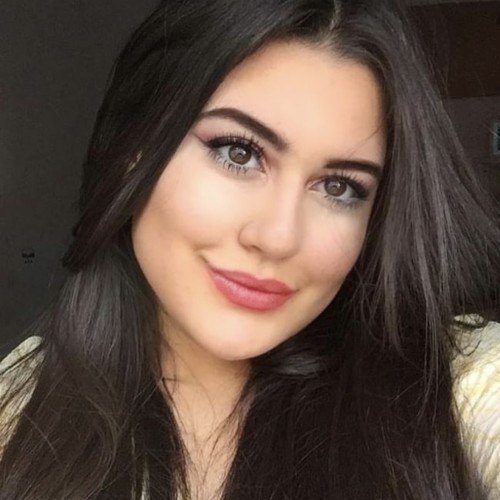Lili M.