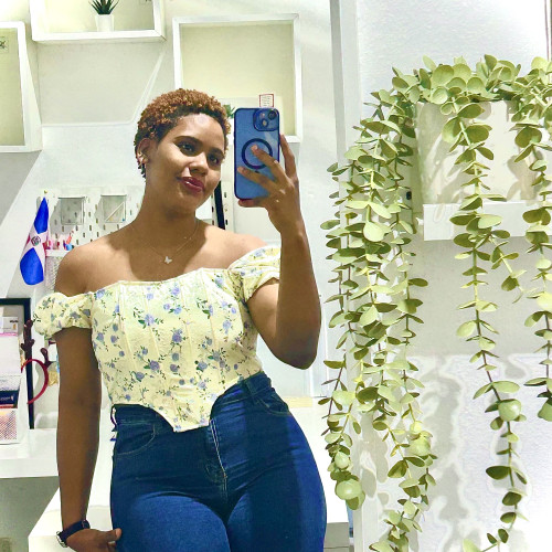 Luz R. profile photo