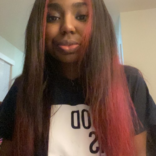 Lorinia M. profile photo