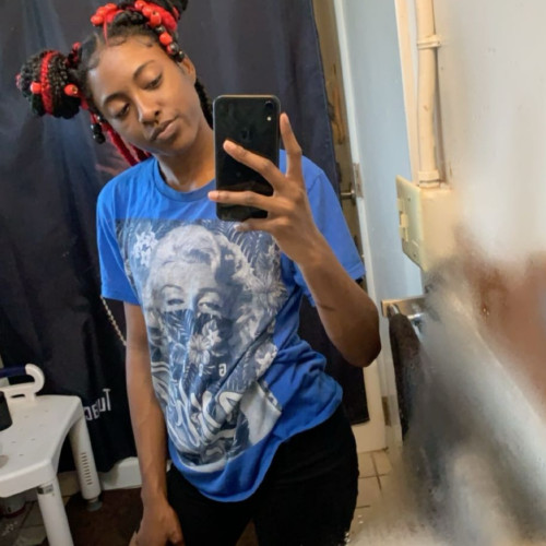 Diamond  C. profile photo
