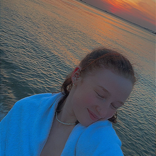 Ellie R.