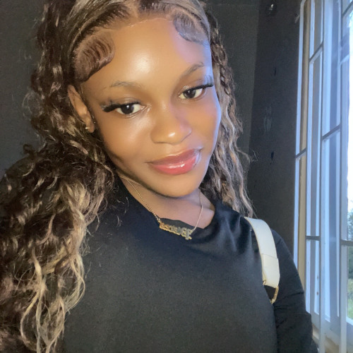 Aliann E. profile photo