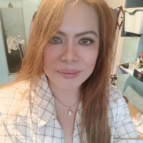 NOEMI B.
