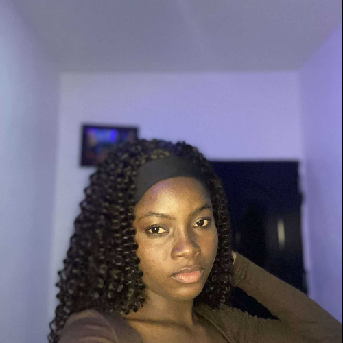 Zainab L.