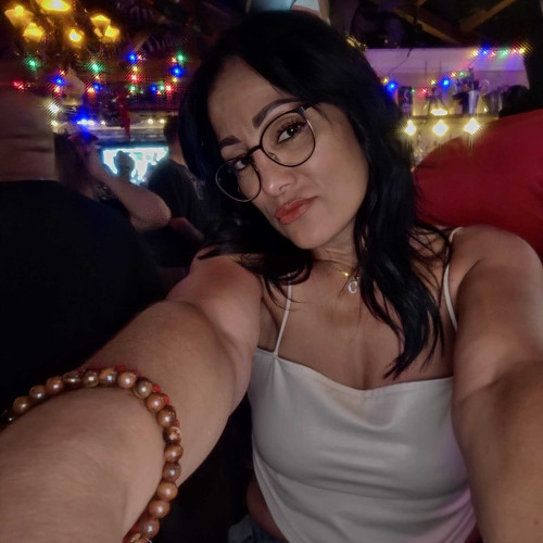 Carolina e. profile photo
