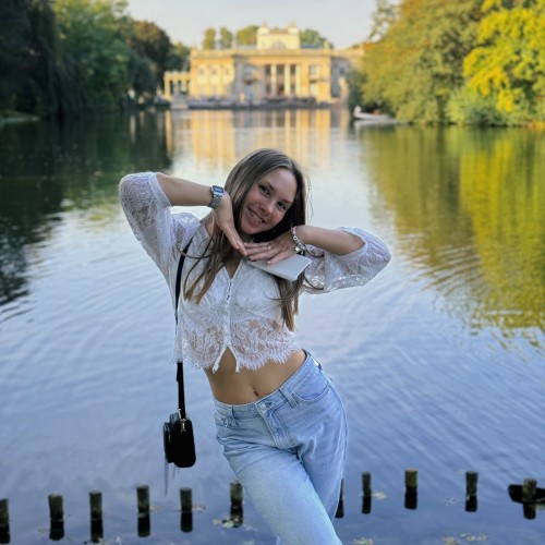 Viktoria  S.