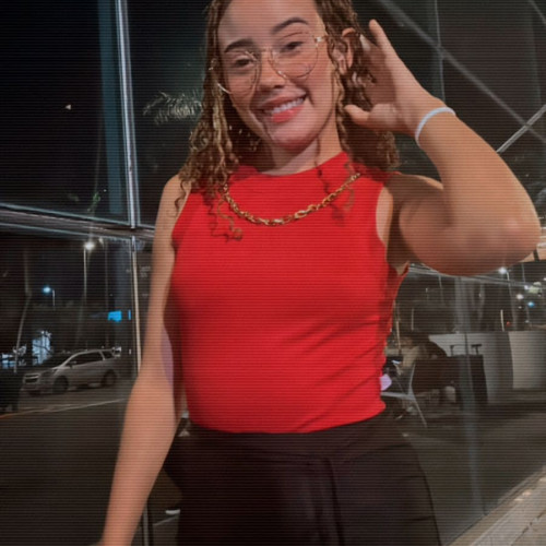 Suellen  F. profile photo