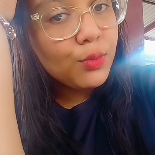 Maynara A.