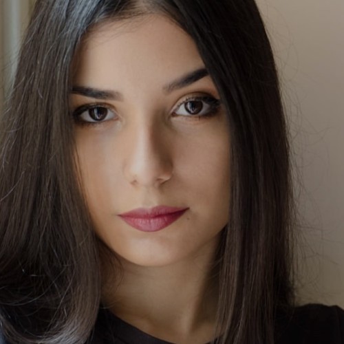 Yasmine L.