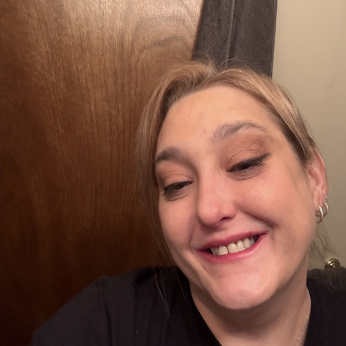 Azra F. profile photo