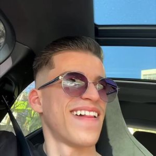 chirou a. profile photo