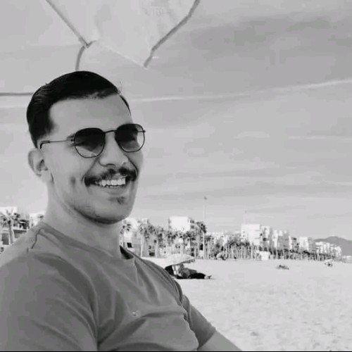 Mahmoud R.