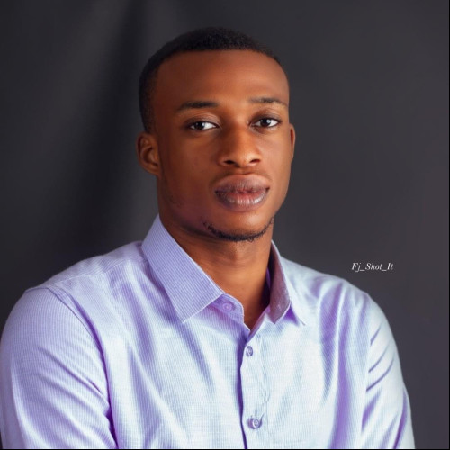 TUNJI  F. profile photo