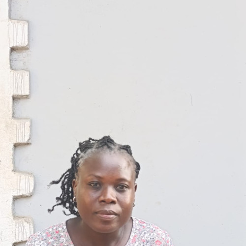 Evelyne B. profile photo