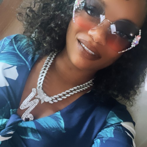 Yonieasha M.