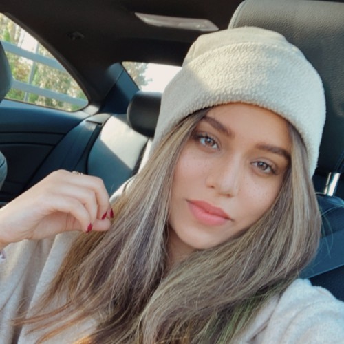 Farnaz G.
