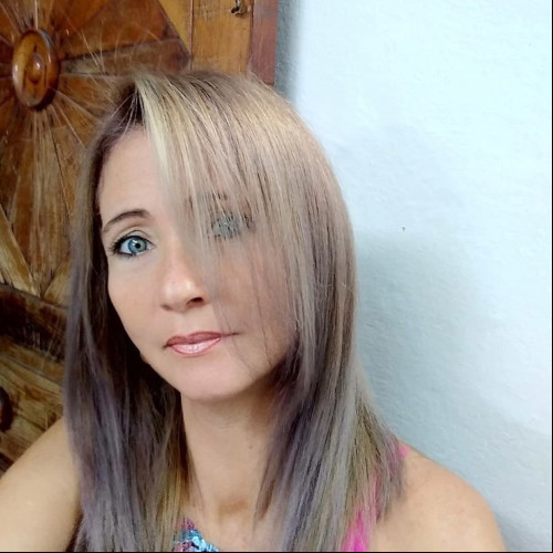 Iris M. profile photo