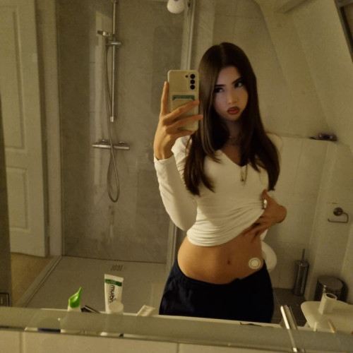 Desi R.