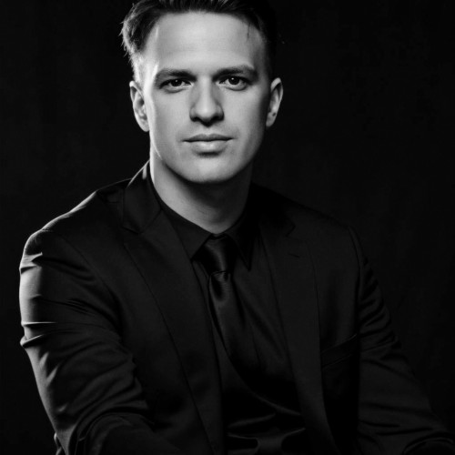 Dmitrii S.