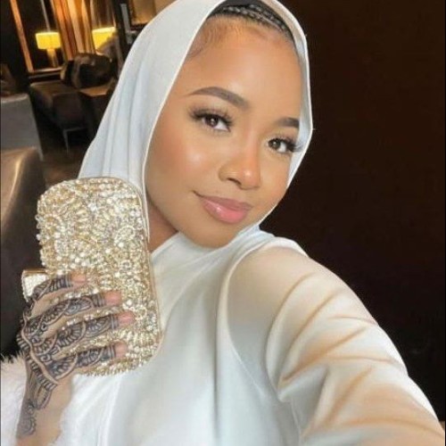 Mali W. profile photo