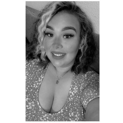 Bee V. profile photo