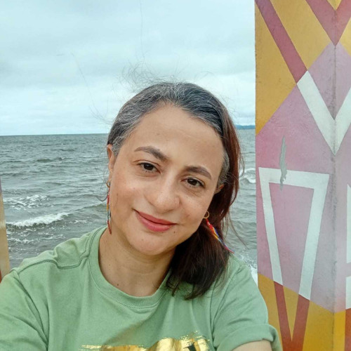 Claudia V.