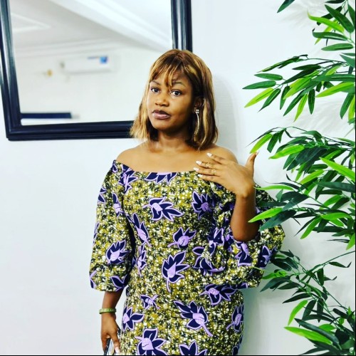 Iya S. profile photo