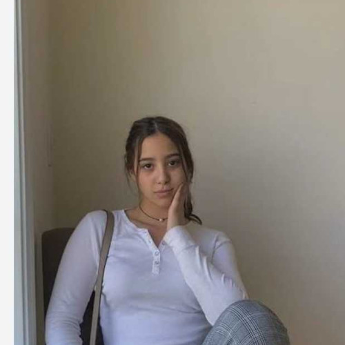 Alora b.
