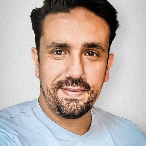 Juan Carlos  E.