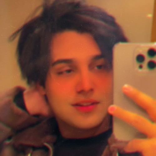 ali k.