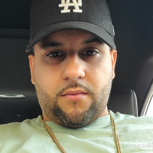 Julio  D.