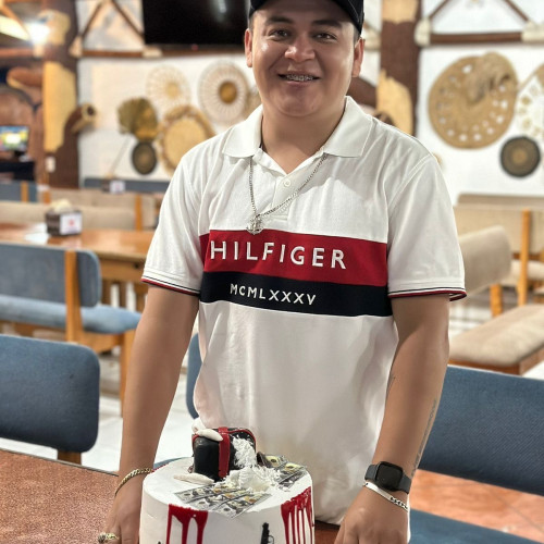 Bayron R. profile photo