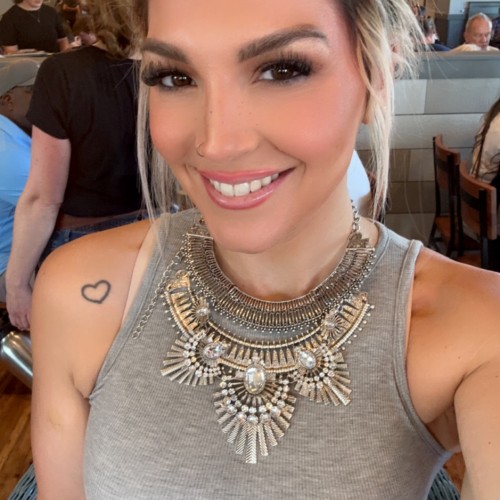 Lori B. profile photo