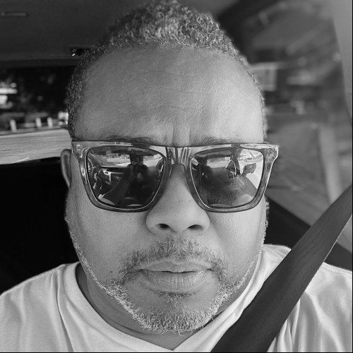 Oswald  L. profile photo