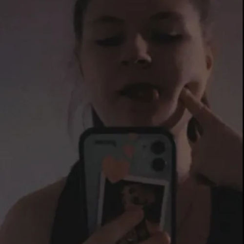 Lyv T. profile photo