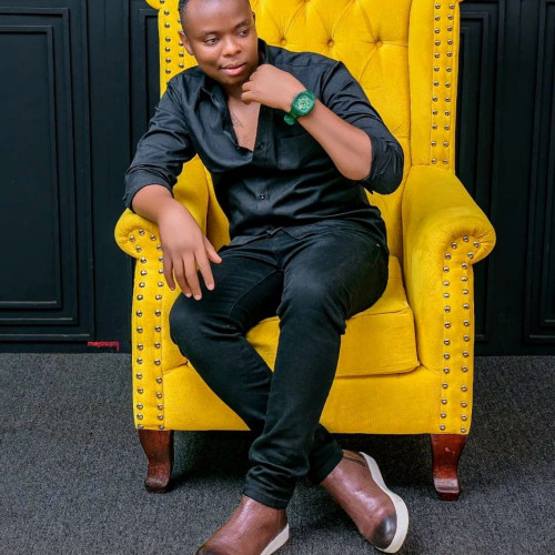 Manoti C. profile photo