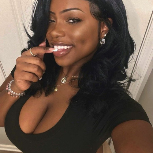 DIANA M. profile photo