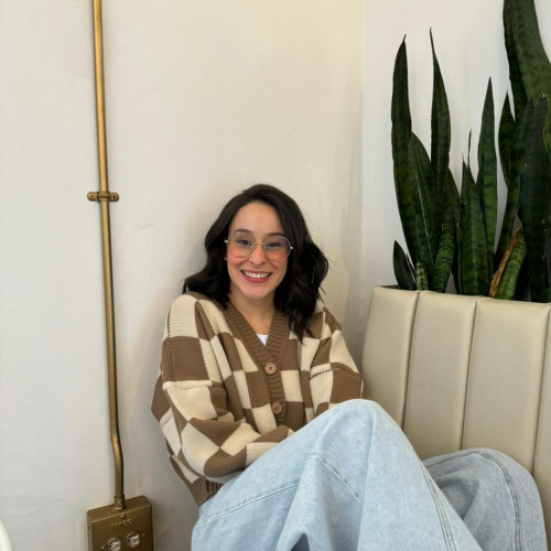 Mari C. profile photo