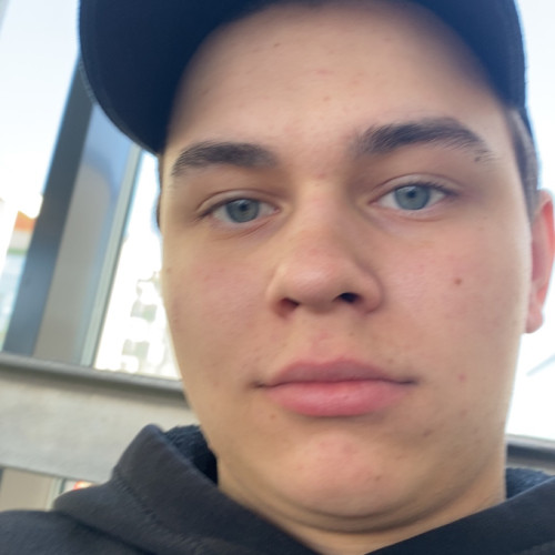 André Å. profile photo