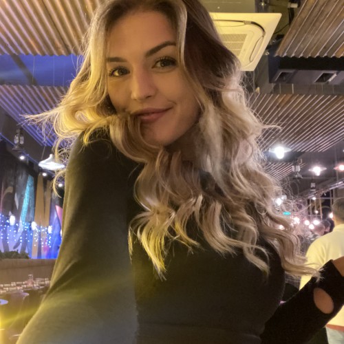 Zamira  H.