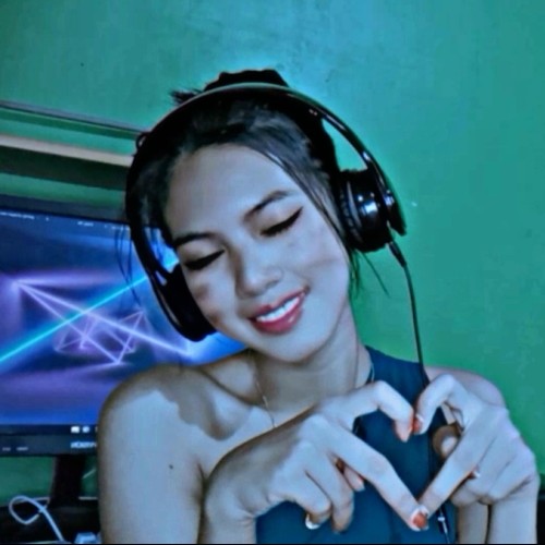 Richelle Mae  O.