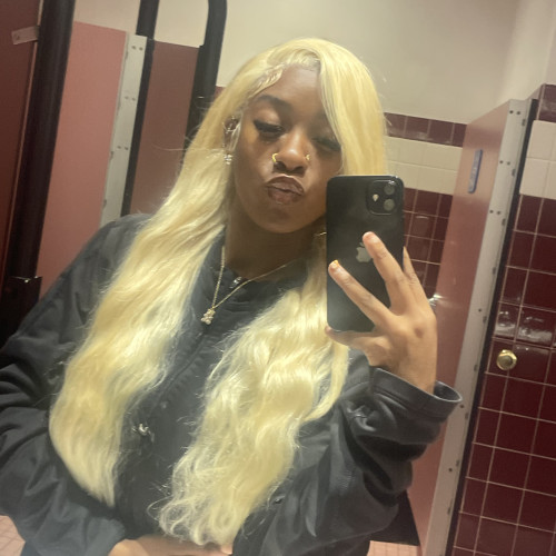 Mia B. profile photo