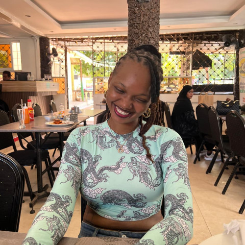 Vee T. profile photo