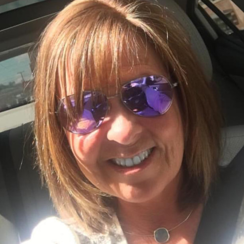 Shellie M. profile photo